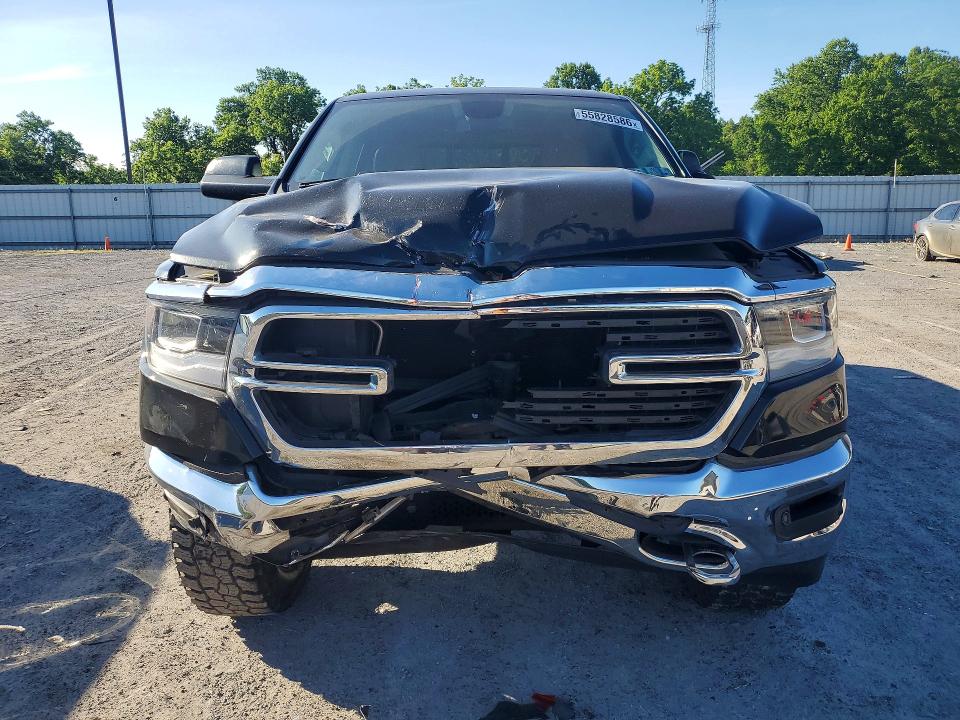 55828586 :رقم المزاد ، 1C6SRFFT8KN626508 vin ، 2019 Ram 1500 مزاد بيع