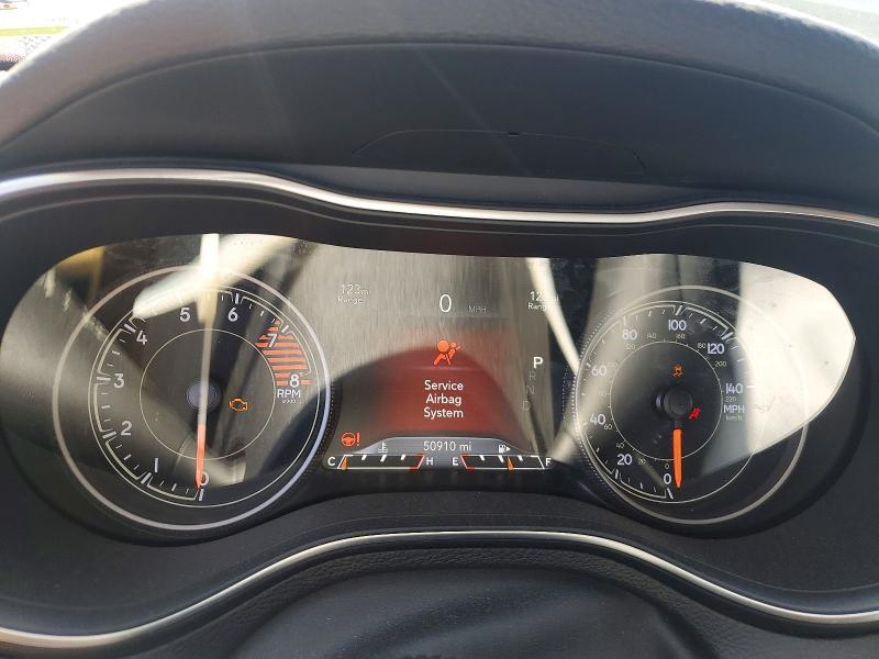 54809136 :رقم المزاد ، 1C4PJMDX8KD380050 vin ، 2019 Jeep Cherokee مزاد بيع