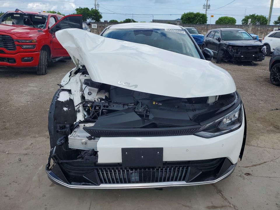 Продажа на аукционе авто 2024 Kia Ev6, vin: KNDC34LA6R5617922, номер лота: 55490926