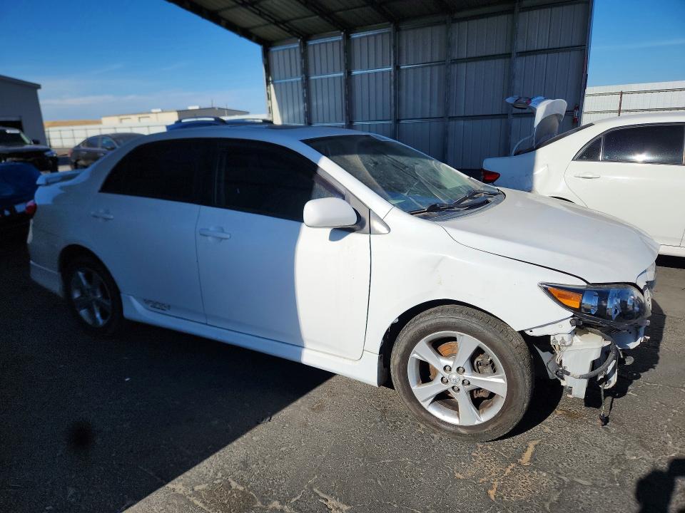 2011 Toyota Corolla მანქანა იყიდება აუქციონზე, vin: 2T1BU4EE9BC606785, აუქციონის ნომერი: 56562666