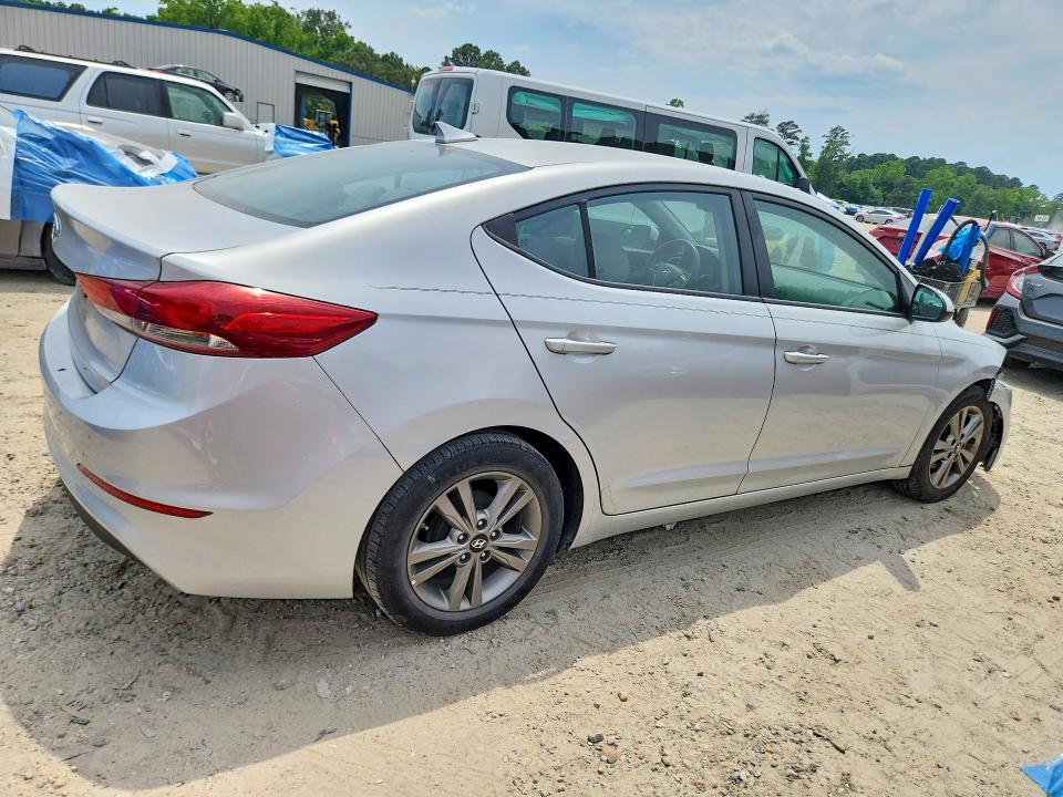 Продажа на аукционе авто 2017 Hyundai Elantra, vin: 5NPD84LF5HH138150, номер лота: 55604366