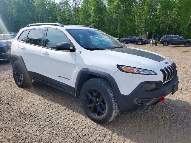 58304916 :رقم المزاد ، 1C4PJMBS4FW623791 vin ، 2015 Jeep Cherokee مزاد بيع