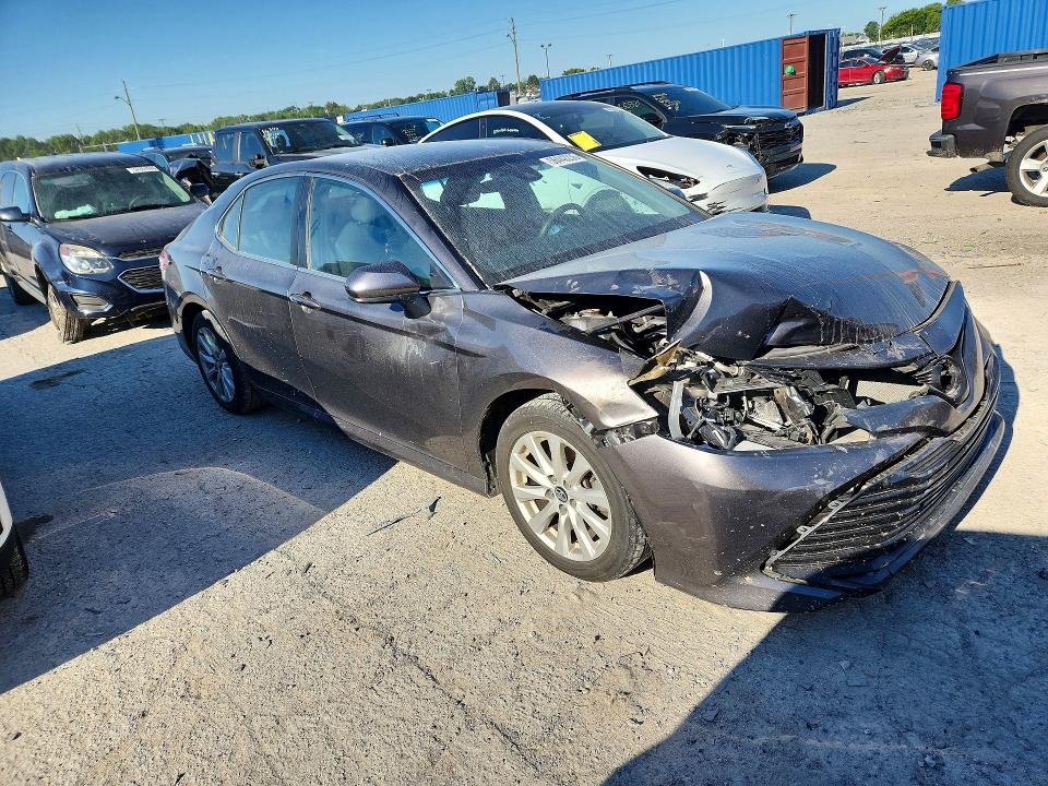 2018 Toyota Camry მანქანა იყიდება აუქციონზე, vin: 4T1B11HK8JU081269, აუქციონის ნომერი: 58442236