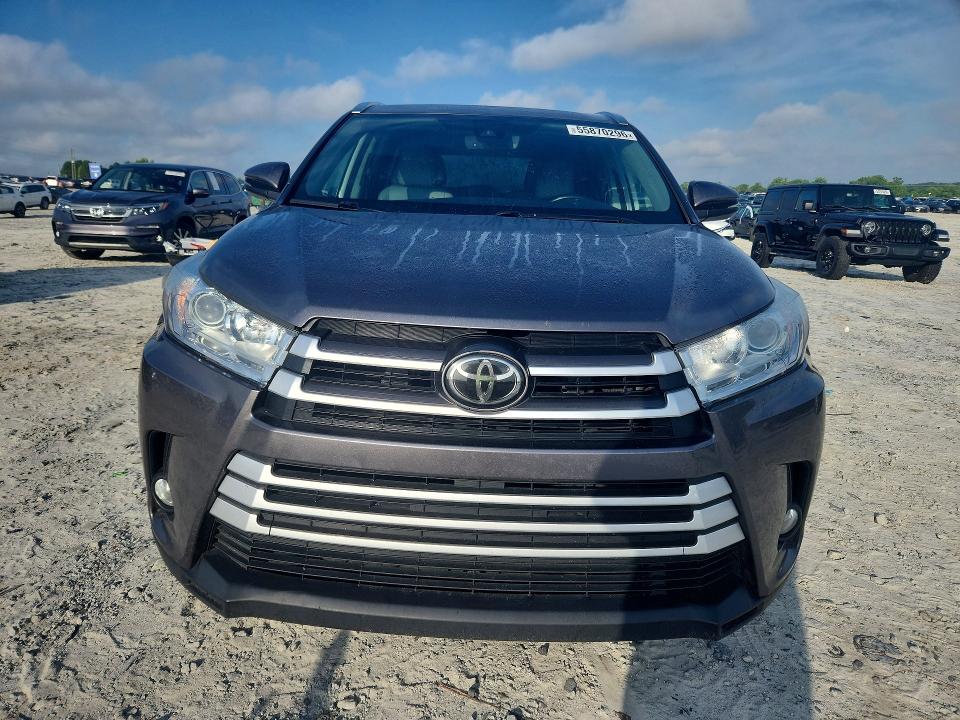 Продаж на аукціоні авто 2018 Toyota Highlander, vin: 5TDJZRFH5JS525064, номер лоту: 55870296