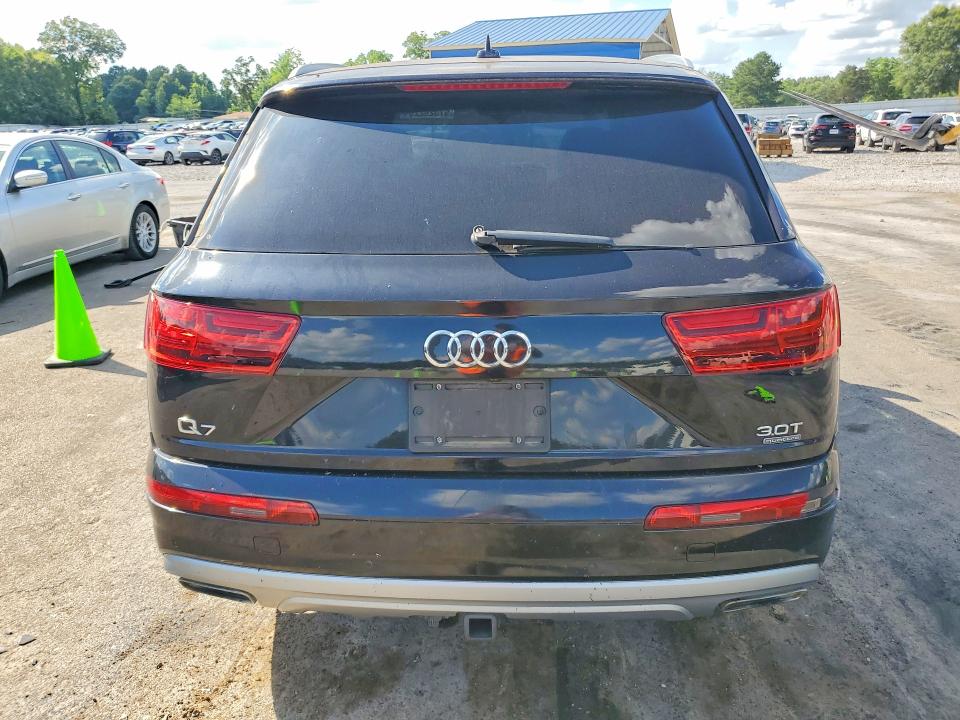 Продажа на аукционе авто 2018 Audi Q7, vin: WA1VAAF7XJD041026, номер лота: 57326226
