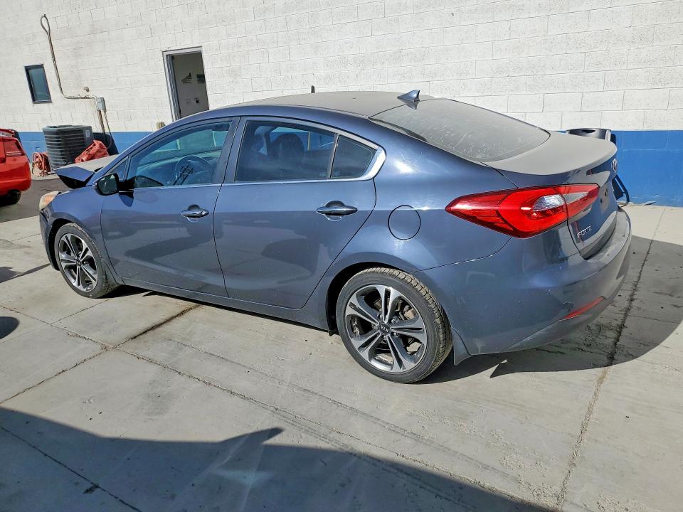 2014 Kia Forte მანქანა იყიდება აუქციონზე, vin: KNAFZ4A89E5208185, აუქციონის ნომერი: 58085186