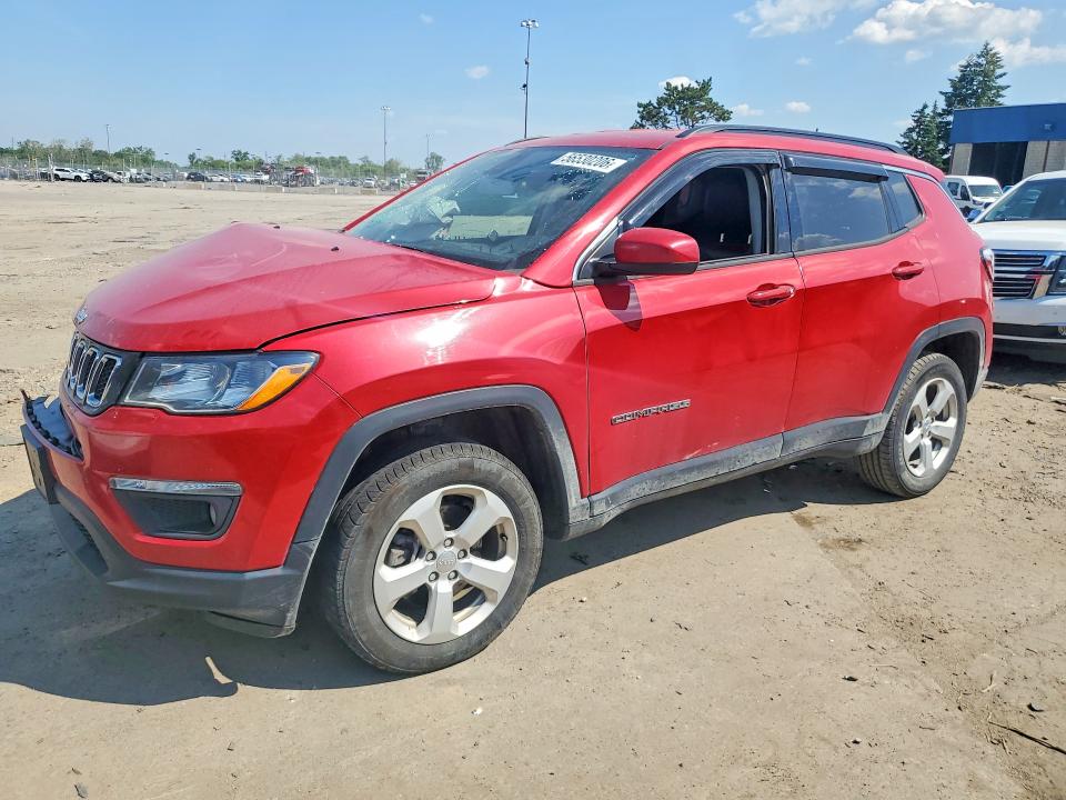 56530206 :رقم المزاد ، 3C4NJDBB7JT366180 vin ، 2018 Jeep Compass مزاد بيع