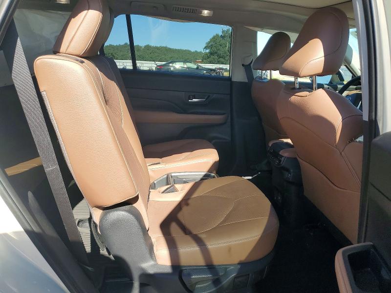 Продажа на аукционе авто 2024 Toyota Grand Highlander, vin: 5TDAAAB57RS010325, номер лота: 56096436