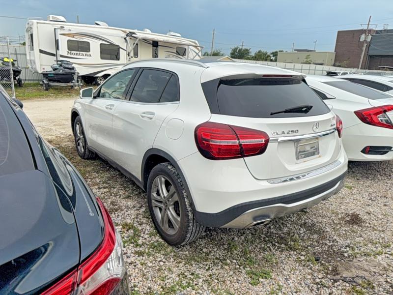 56158336 :رقم المزاد ، WDCTG4GB6KJ590820 vin ، 2019 Mercedes-benz Gla مزاد بيع