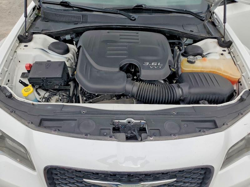 2018 Chrysler 300 მანქანა იყიდება აუქციონზე, vin: 2C3CCABG4JH266577, აუქციონის ნომერი: 55786046