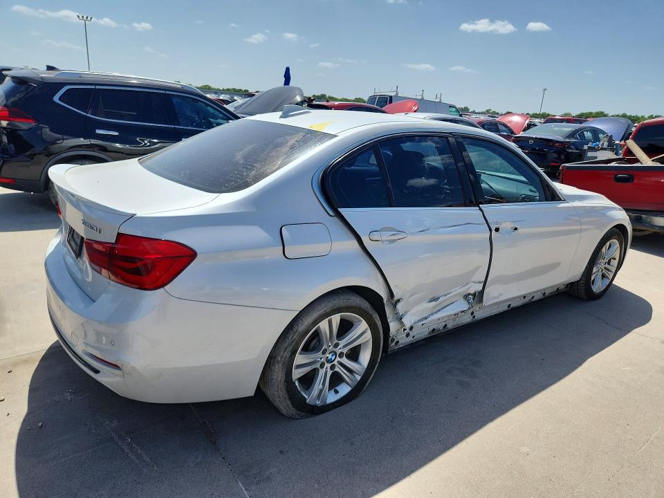 58984306 :رقم المزاد ، WBA8B9G54HNU48482 vin ، 2017 Bmw 330 مزاد بيع