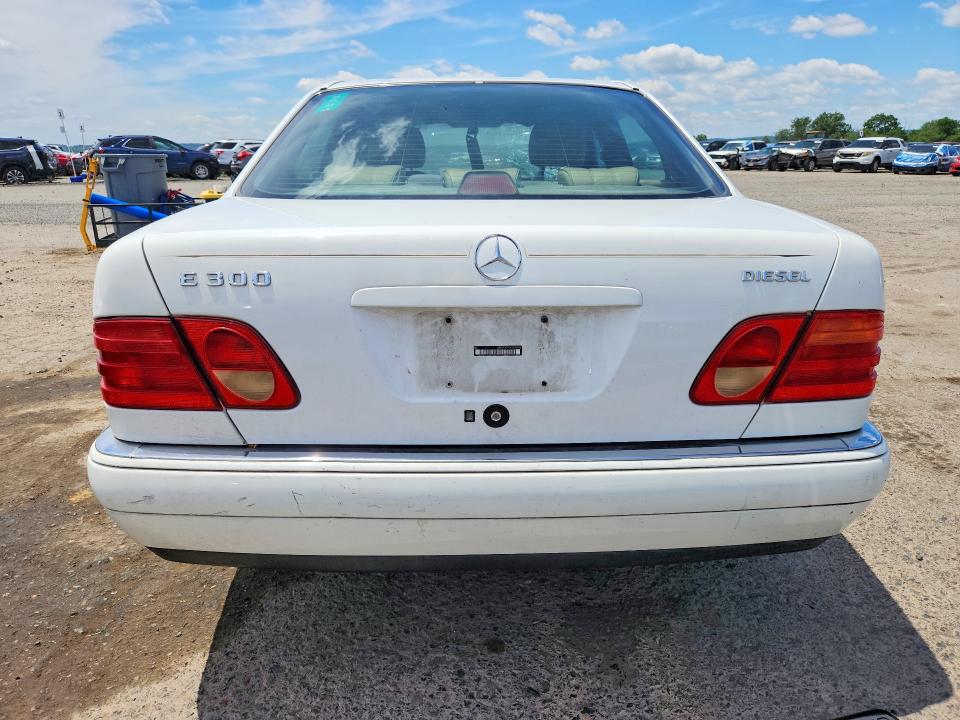 57666506 :رقم المزاد ، WDBJF20FXVA309770 vin ، 1997 Mercedes-benz E مزاد بيع