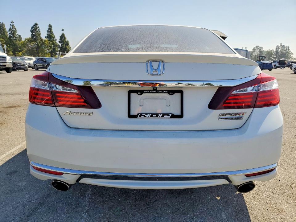 Продажа на аукционе авто 2017 Honda Accord, vin: 1HGCR2F19HA198843, номер лота: 55811966