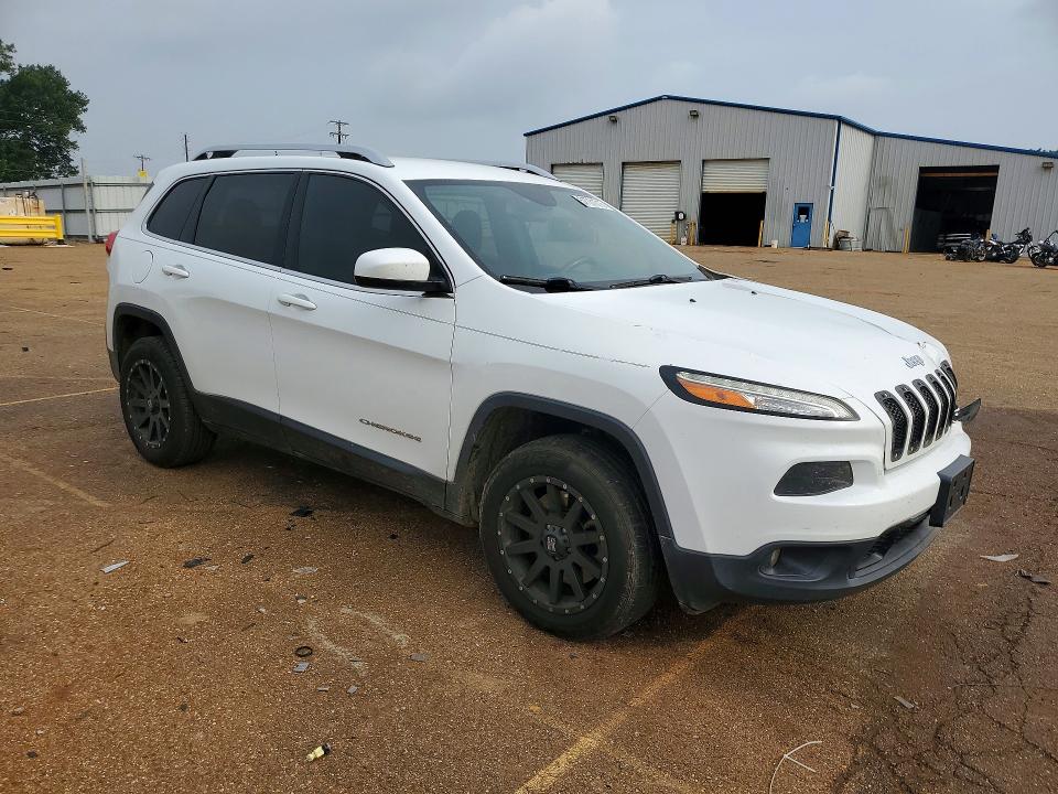 57731016 :رقم المزاد ، 1C4PJLCB8GW125619 vin ، 2016 Jeep Cherokee مزاد بيع
