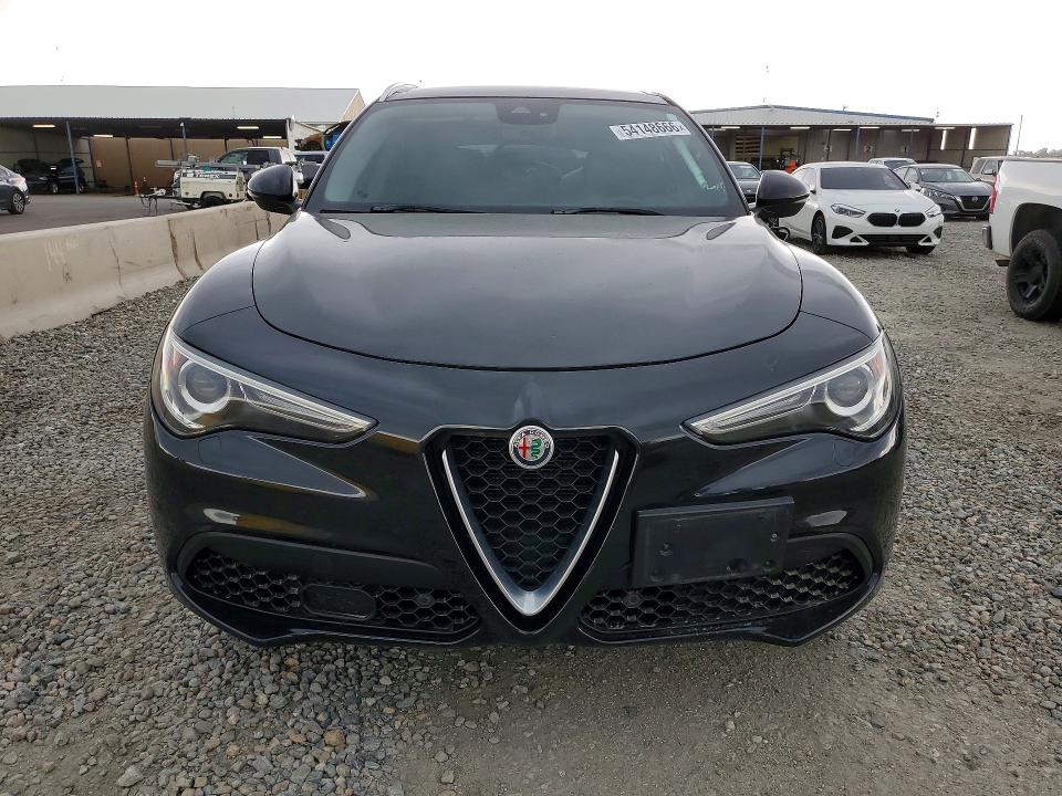 54148666 :رقم المزاد ، ZASFAKRN6J7C28781 vin ، 2018 Alfa Romeo Stelvio مزاد بيع