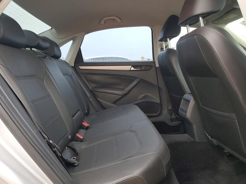 57435526 :رقم المزاد ، 1VWAT7A37FC049567 vin ، 2015 Volkswagen Passat مزاد بيع