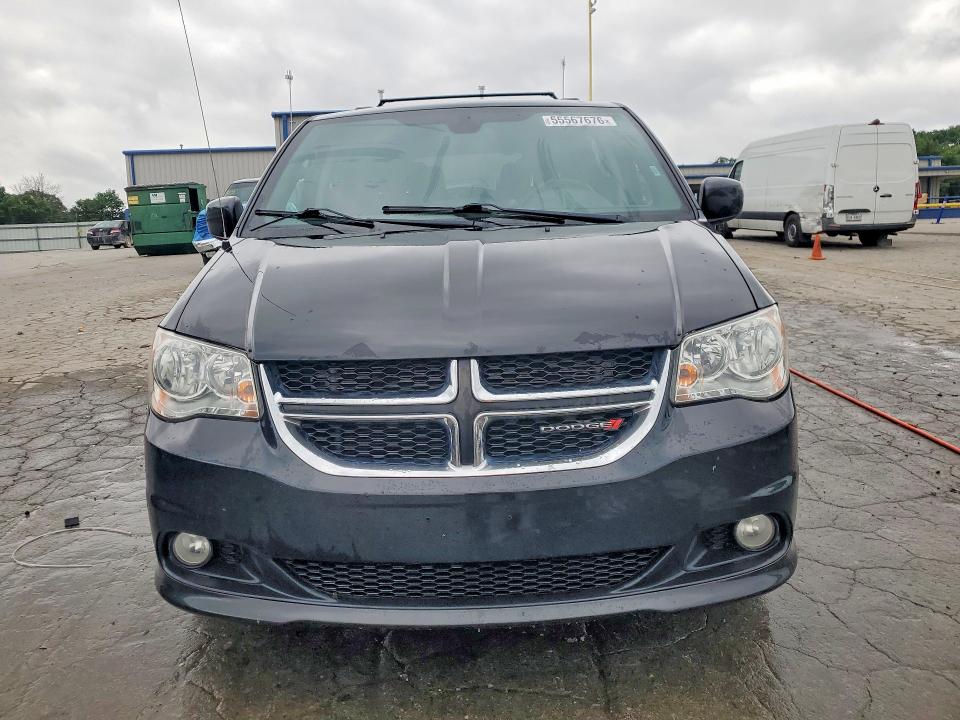 55567676 :رقم المزاد ، 2C4RDGCG8KR755385 vin ، 2019 Dodge Grand Caravan مزاد بيع