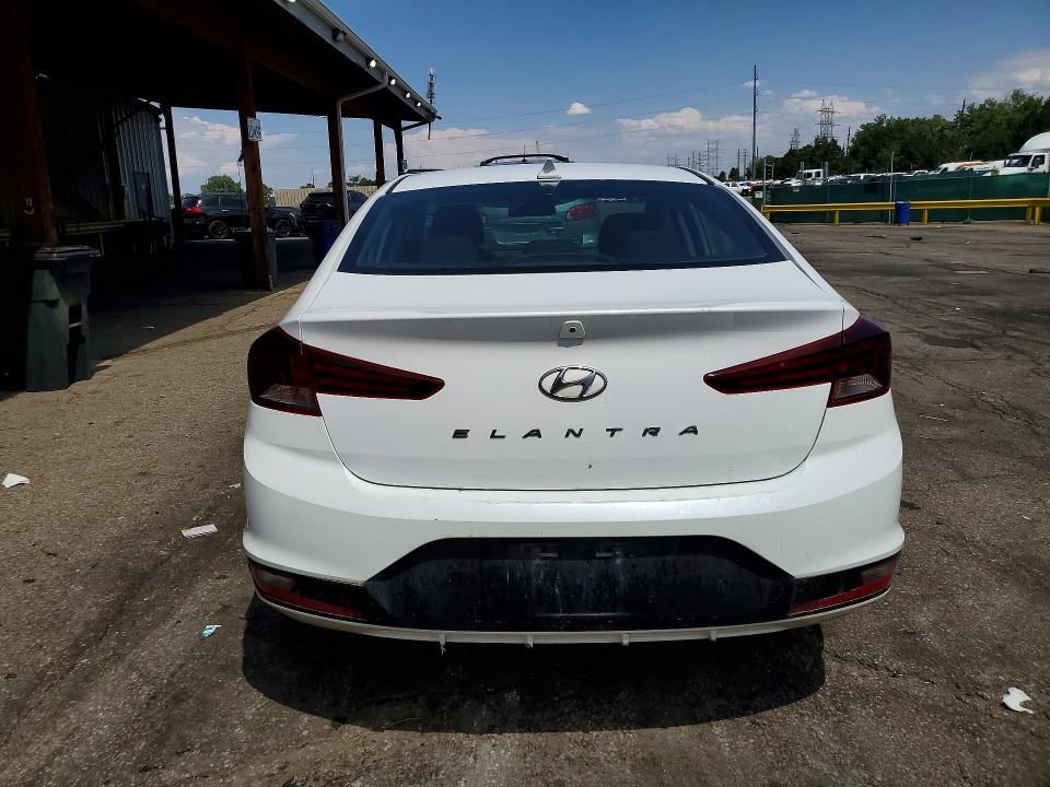 2020 Hyundai Elantra მანქანა იყიდება აუქციონზე, vin: 5NPD84LF6LH570853, აუქციონის ნომერი: 58389496