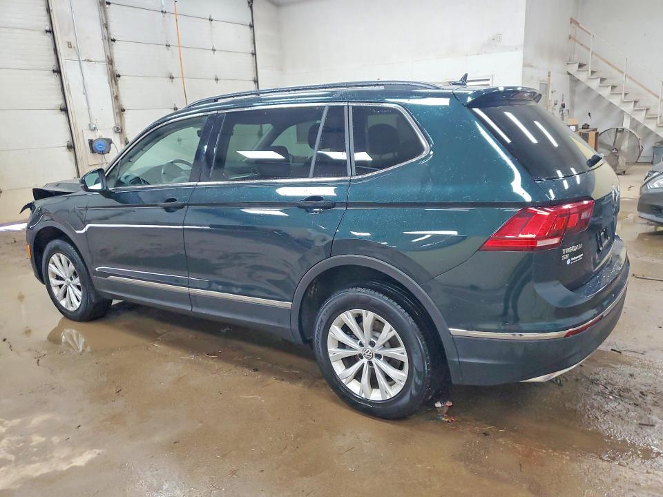 Продажа на аукционе авто 2018 Volkswagen Tiguan, vin: 3VV2B7AX9JM158005, номер лота: 57367366