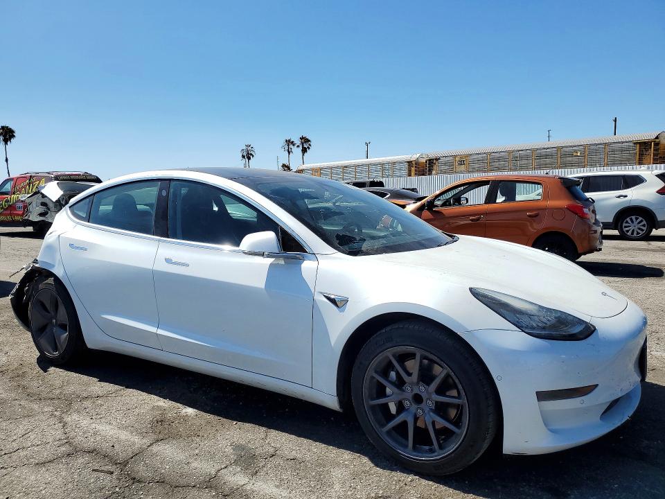 2019 Tesla Model 3 მანქანა იყიდება აუქციონზე, vin: 5YJ3E1EA2KF482450, აუქციონის ნომერი: 55583136