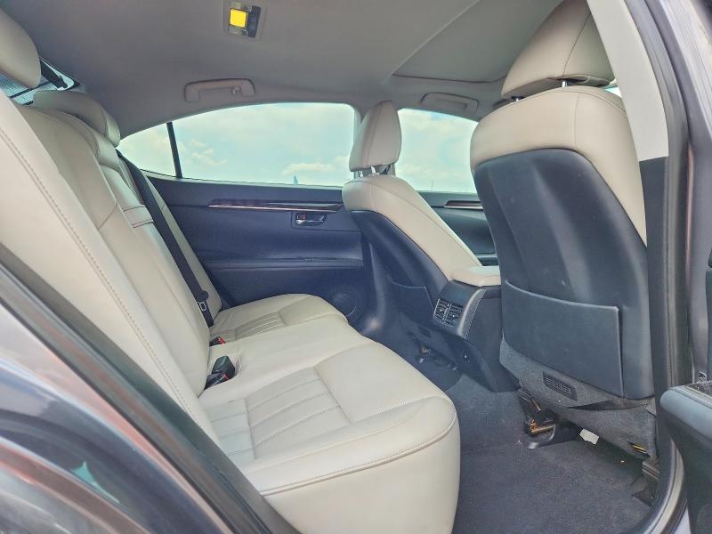 57811676 :رقم المزاد ، 58ABK1GG4HU050288 vin ، 2017 Lexus Es مزاد بيع
