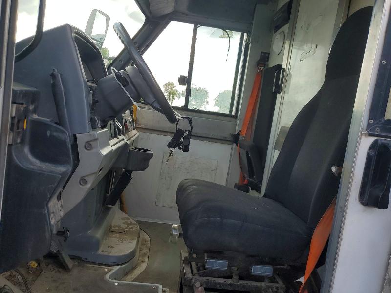 54074006 :رقم المزاد ، JALB4T173H7W01009 vin ، 2017 Isuzu Reach مزاد بيع
