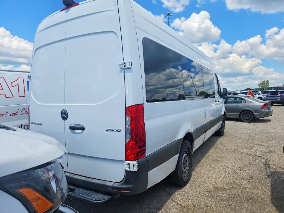 Продажа на аукционе авто 2020 Mercedes-benz Sprinter, vin: W1W40CHY7LT025742, номер лота: 57887826
