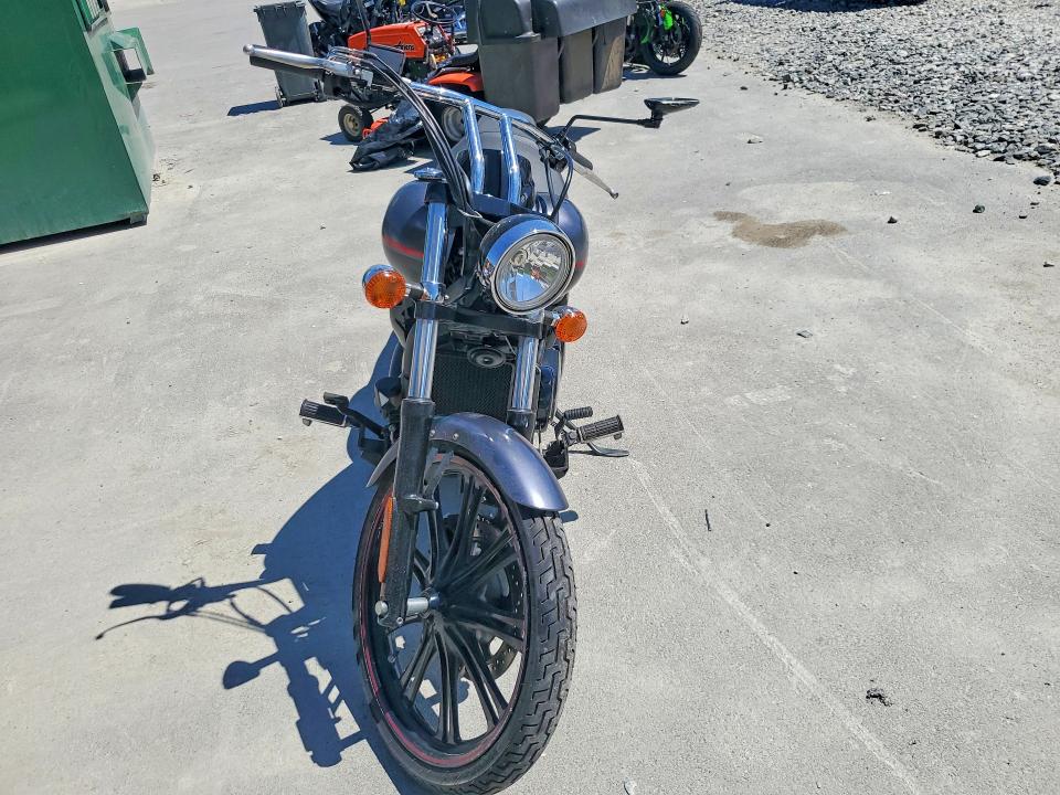 57603206 :رقم المزاد ، JKAVN2C15EA057846 vin ، 2014 Kawasaki Vn900 مزاد بيع