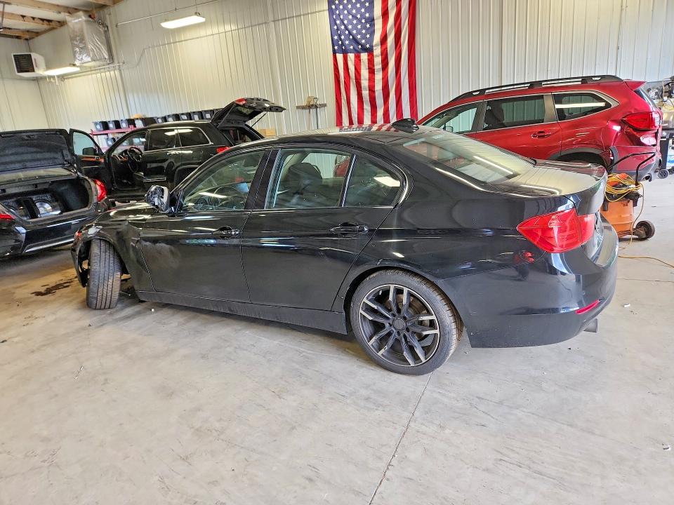 57264276 :رقم المزاد ، WBA3B1G5XFNT07005 vin ، 2015 Bmw 320 مزاد بيع