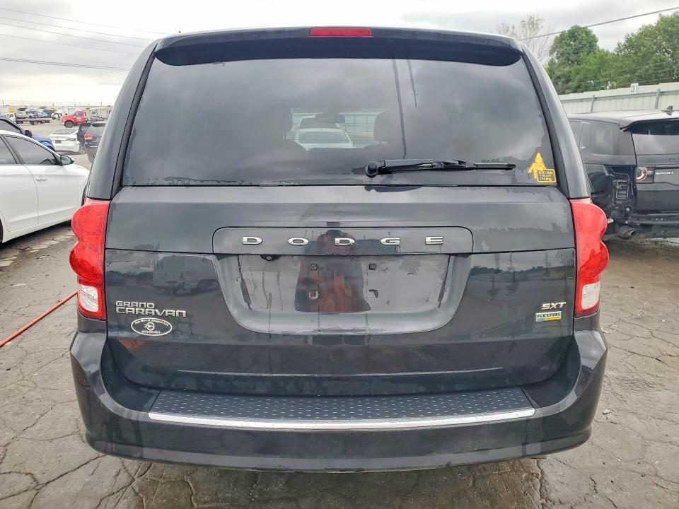 55567676 :رقم المزاد ، 2C4RDGCG8KR755385 vin ، 2019 Dodge Grand Caravan مزاد بيع