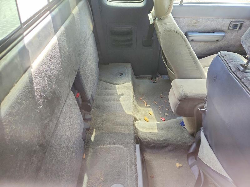 56872866 :رقم المزاد ، 5TEVL52N8YZ704218 vin ، 2000 Toyota Tacoma مزاد بيع