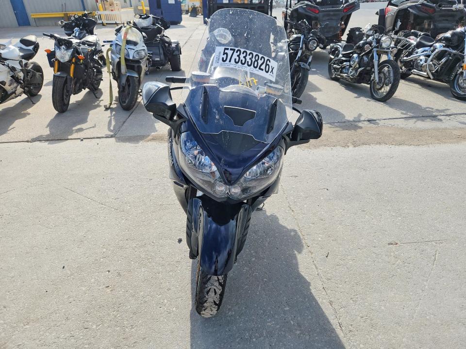 57333826 :رقم المزاد ، JKBZGNC1XAA000612 vin ، 2010 Kawasaki Zg1400 مزاد بيع