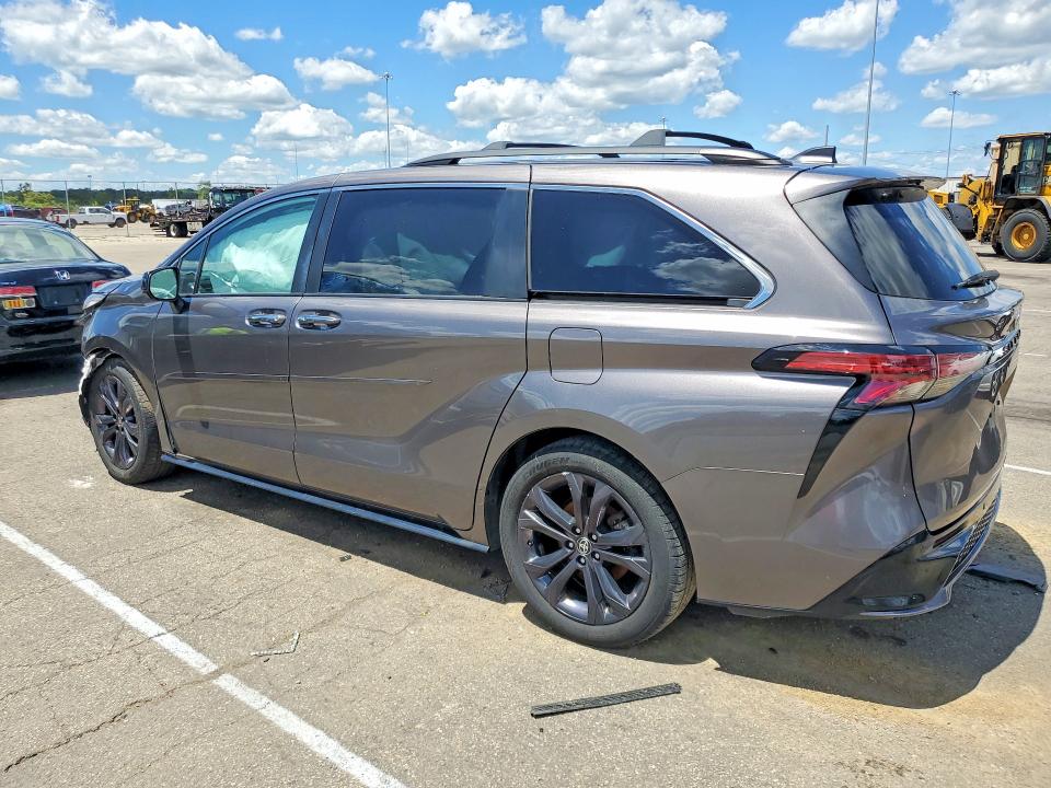 2022 Toyota Sienna მანქანა იყიდება აუქციონზე, vin: 5TDDRKEC3NS117307, აუქციონის ნომერი: 58121176