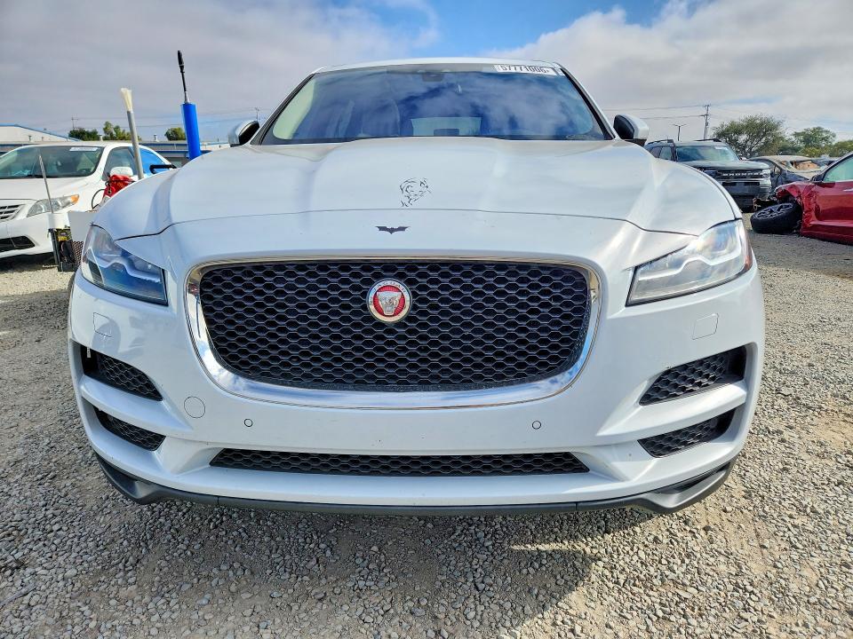2018 Jaguar F-pace მანქანა იყიდება აუქციონზე, vin: SADCK2FN0JA274109, აუქციონის ნომერი: 57771006