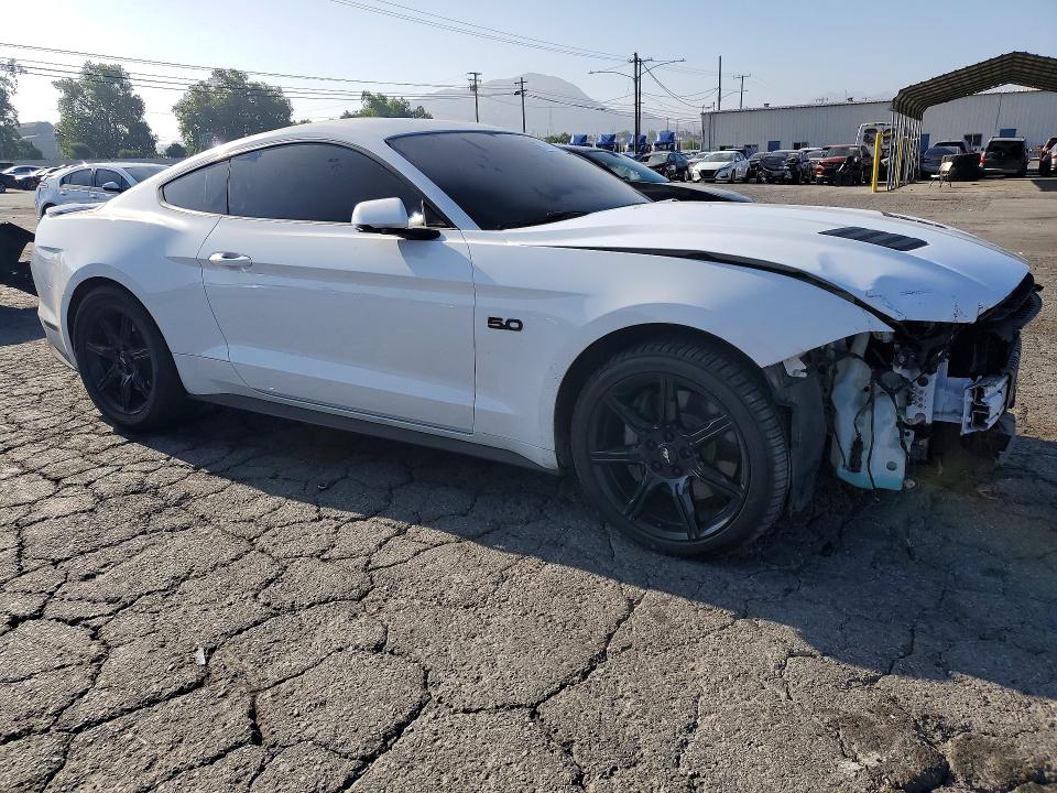 56739706 :رقم المزاد ، 1FA6P8CF5J5156615 vin ، 2018 Ford Mustang مزاد بيع