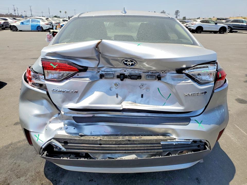 56535776 :رقم المزاد ، JTDEBRBE1LJ001685 vin ، 2020 Toyota Corolla مزاد بيع
