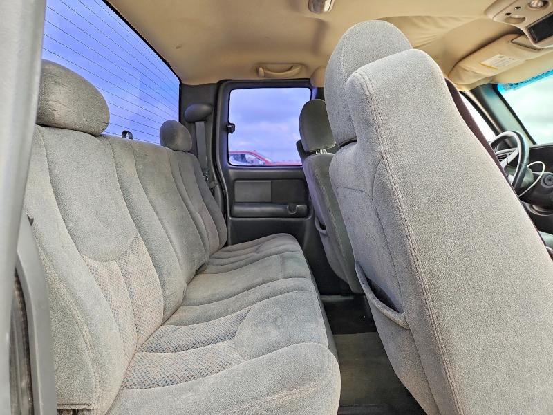 Продажа на аукционе авто 2004 Chevrolet Silverado, vin: 2GCEC19V041400703, номер лота: 56673786