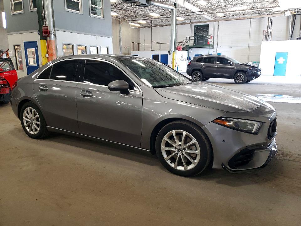 56410826 :رقم المزاد ، WDD3G4EB8KW014583 vin ، 2019 Mercedes-benz A مزاد بيع