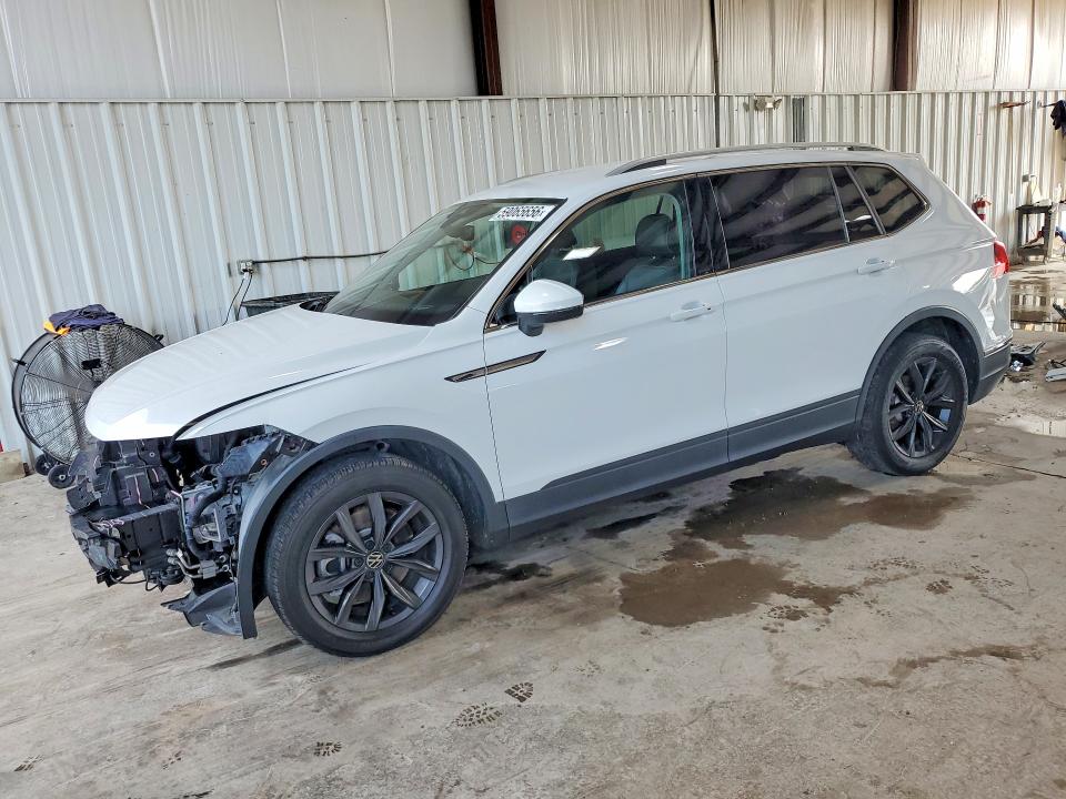 59065656 :رقم المزاد ، 3VV3B7AX2NM046690 vin ، 2022 Volkswagen Tiguan مزاد بيع