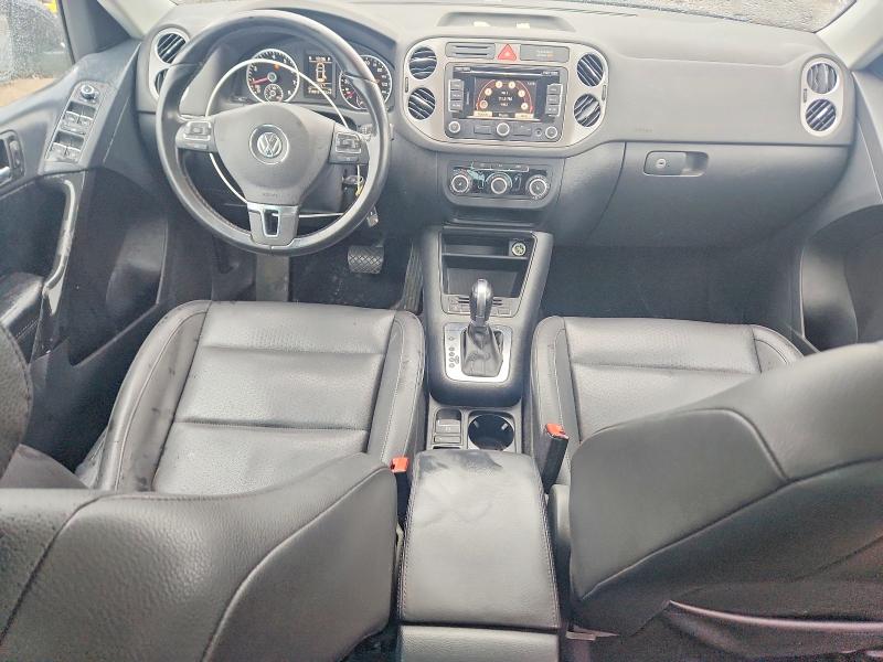 2011 Volkswagen Tiguan მანქანა იყიდება აუქციონზე, vin: WVGBV7AX2BW520808, აუქციონის ნომერი: 56236226