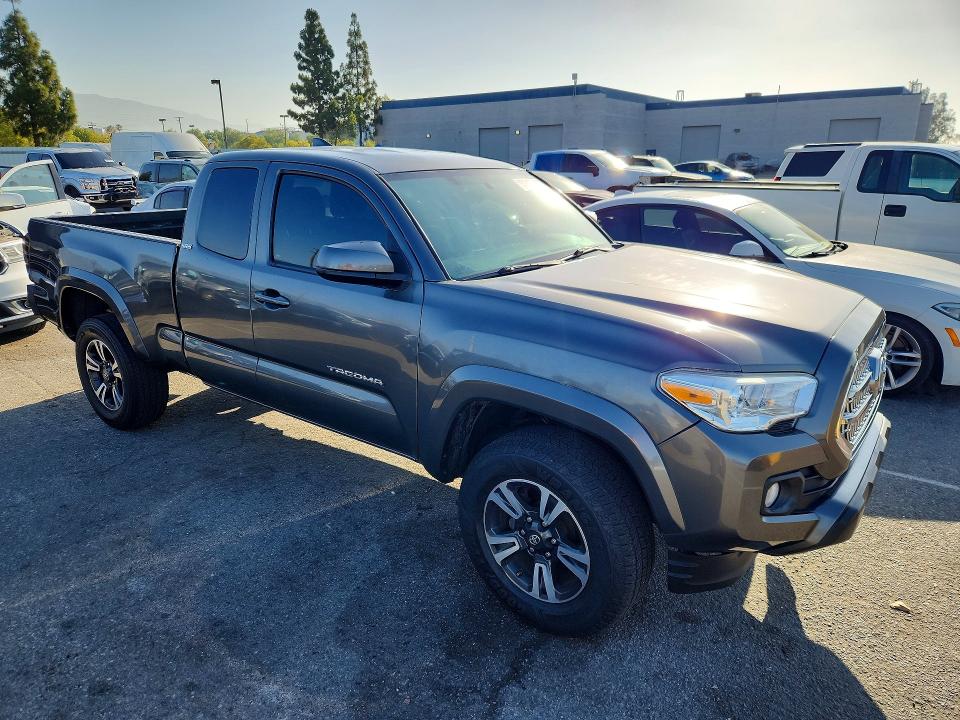 2017 Toyota Tacoma მანქანა იყიდება აუქციონზე, vin: 5TFRX5GN2HX082575, აუქციონის ნომერი: 55340636