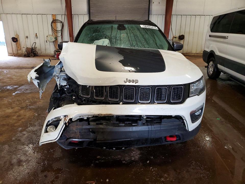 58483416 :رقم المزاد ، 3C4NJDDB2JT179247 vin ، 2018 Jeep Compass مزاد بيع