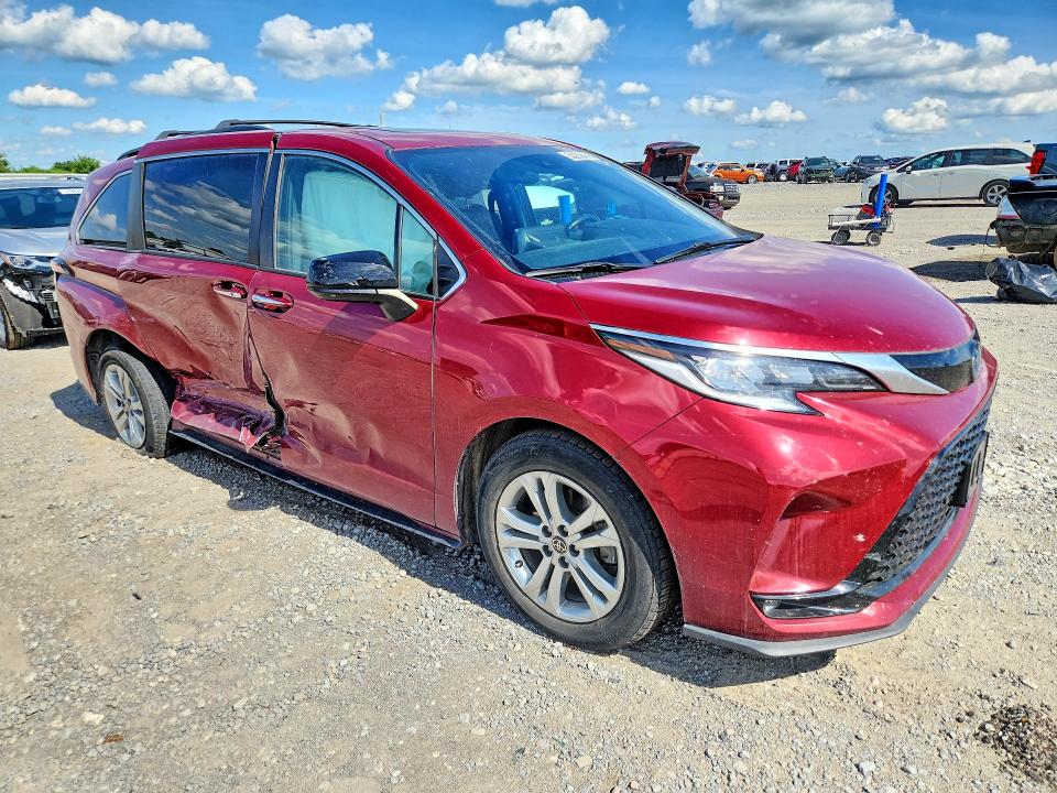 58239436 :رقم المزاد ، 5TDDSKFC2NS055059 vin ، 2022 Toyota Sienna مزاد بيع