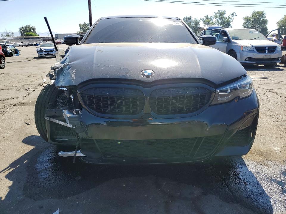 57353716 :رقم المزاد ، 3MW5U7J08N8C46158 vin ، 2022 Bmw M340i مزاد بيع