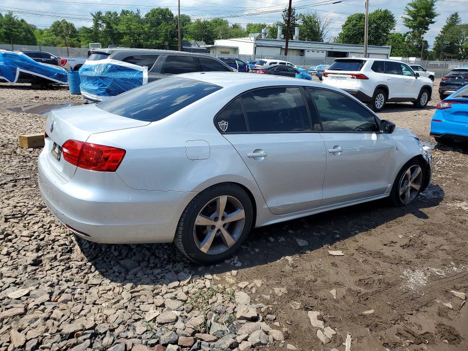 2014 Volkswagen Jetta მანქანა იყიდება აუქციონზე, vin: 3VW2K7AJ3EM321096, აუქციონის ნომერი: 58789046