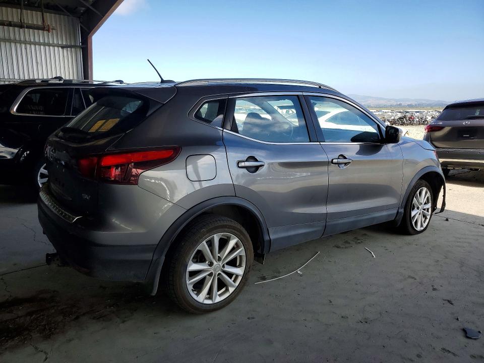 2017 Nissan Rogue Sport მანქანა იყიდება აუქციონზე, vin: JN1BJ1CP1HW026879, აუქციონის ნომერი: 55807136