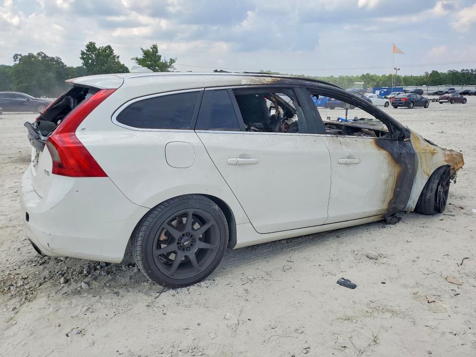 56993246 :رقم المزاد ، YV126MEB7F1200752 vin ، 2015 Volvo V60 مزاد بيع