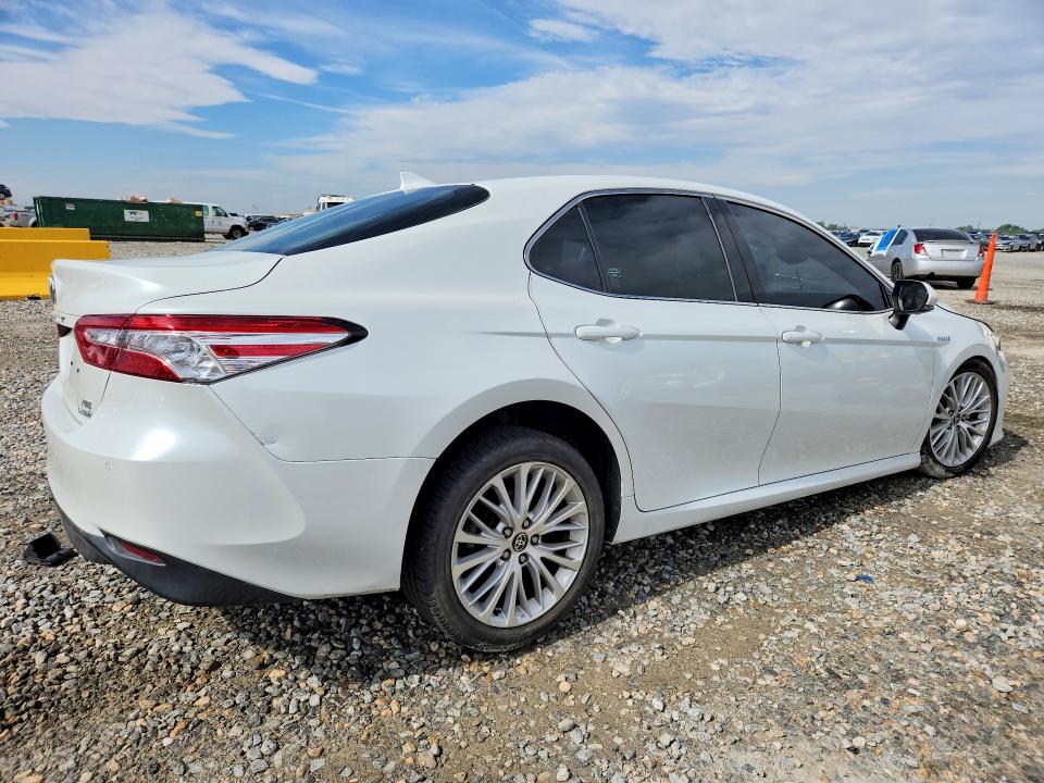 56799596 :رقم المزاد ، 4T1F31AK8LU016897 vin ، 2020 Toyota Camry مزاد بيع