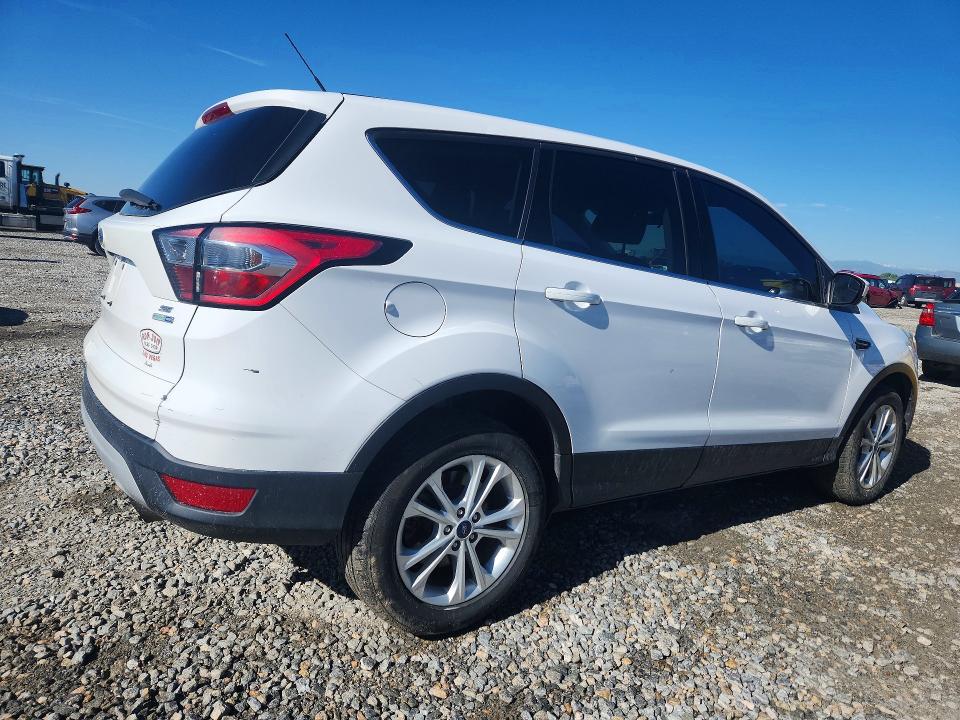 55629096 :رقم المزاد ، 1FMCU9GD8HUC50097 vin ، 2017 Ford Escape مزاد بيع