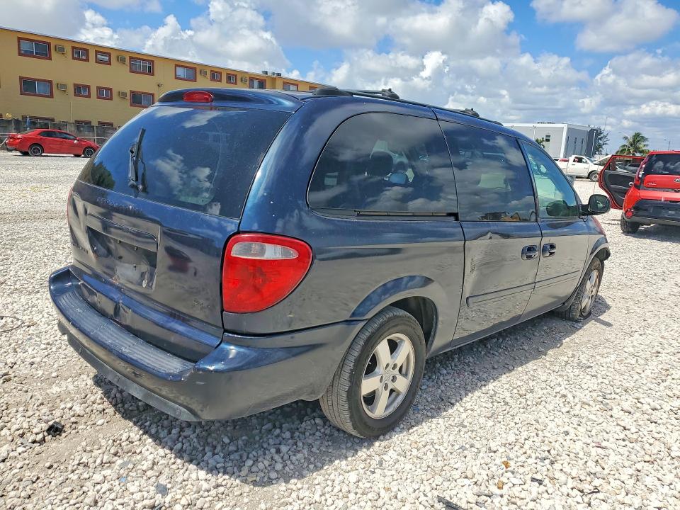 2005 Dodge Grand Caravan მანქანა იყიდება აუქციონზე, vin: 2D4GP44L25R453591, აუქციონის ნომერი: 59070776